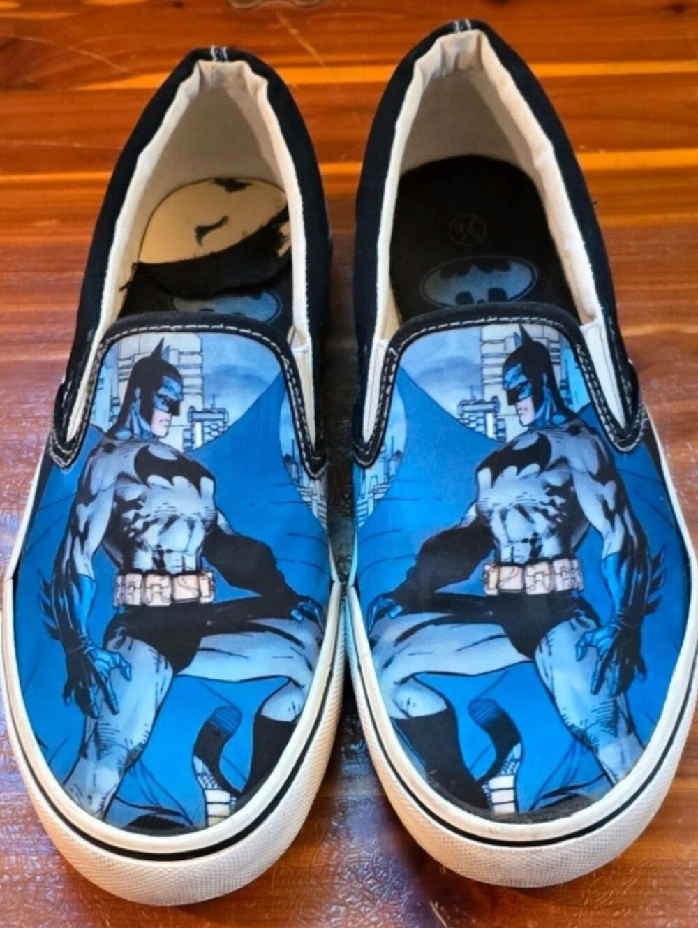 RARE: Batman DC Comics ThinkGeek Slip On  Graphic Sneakers Mens Small 5/6